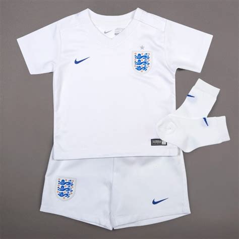 england football kit age 8